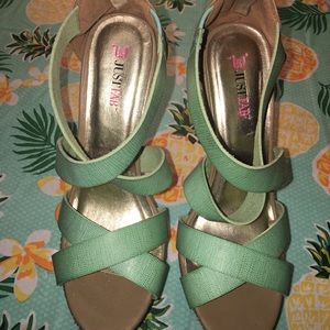 ‼️24hr SALE‼️ JustFab wedges size 10 Mint Blue